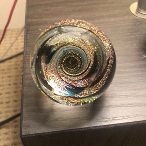 Glass eye studio weight